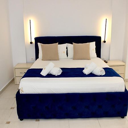 Qeparo Napolon Complex Hotel Luaran gambar