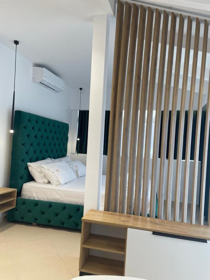 Qeparo Napolon Complex Hotel Luaran gambar