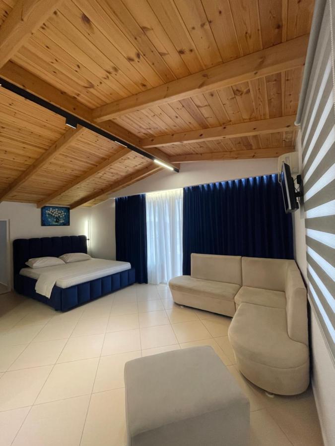 Qeparo Napolon Complex Hotel Luaran gambar