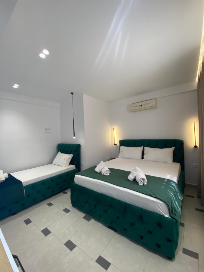 Qeparo Napolon Complex Hotel Luaran gambar