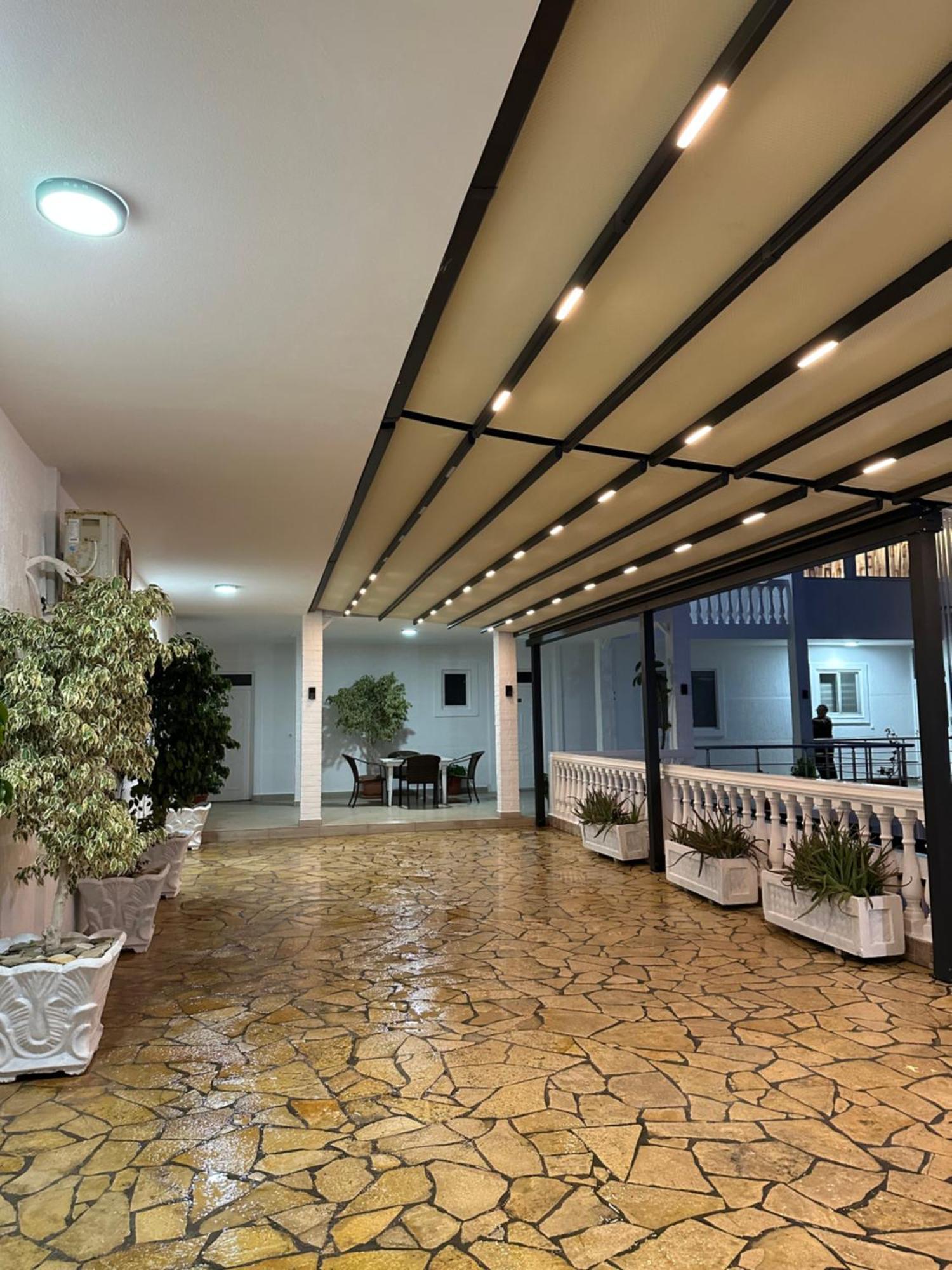 Qeparo Napolon Complex Hotel Luaran gambar