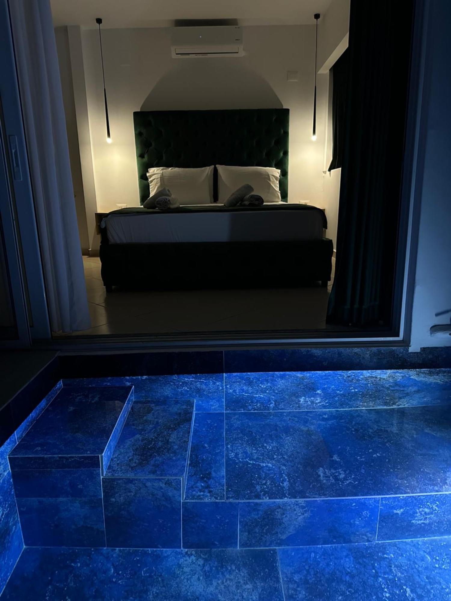 Qeparo Napolon Complex Hotel Luaran gambar