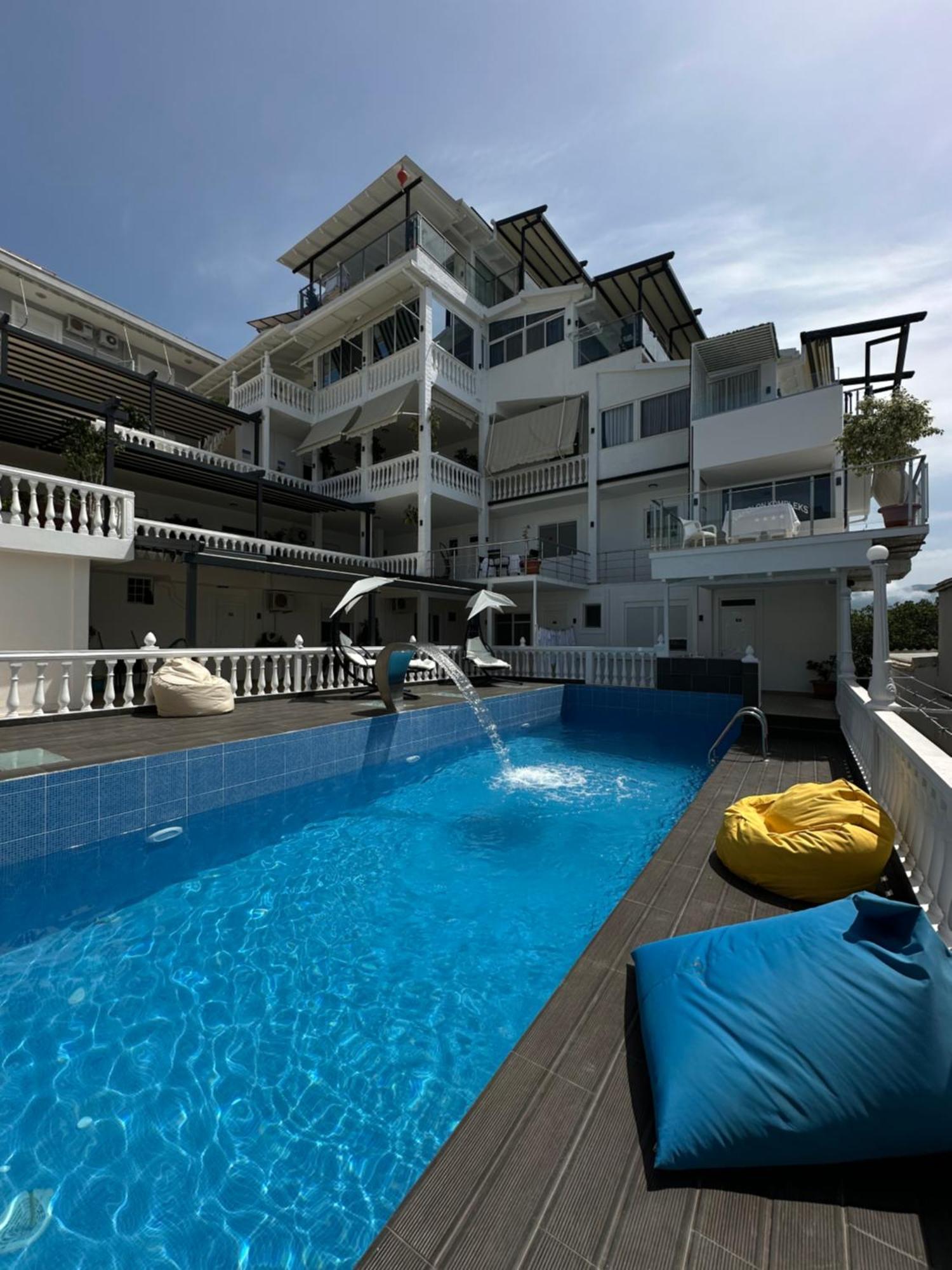 Qeparo Napolon Complex Hotel Luaran gambar