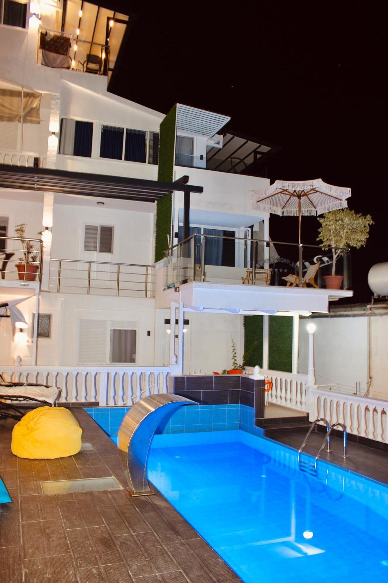Qeparo Napolon Complex Hotel Luaran gambar