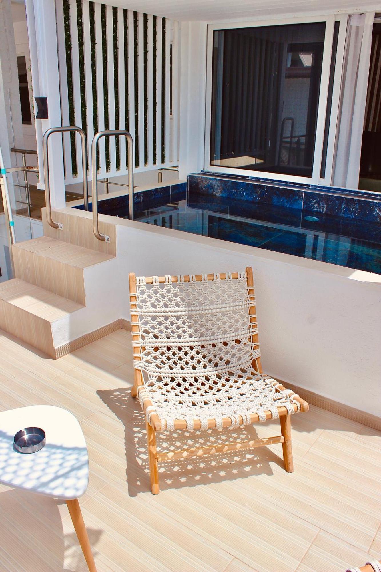 Qeparo Napolon Complex Hotel Luaran gambar